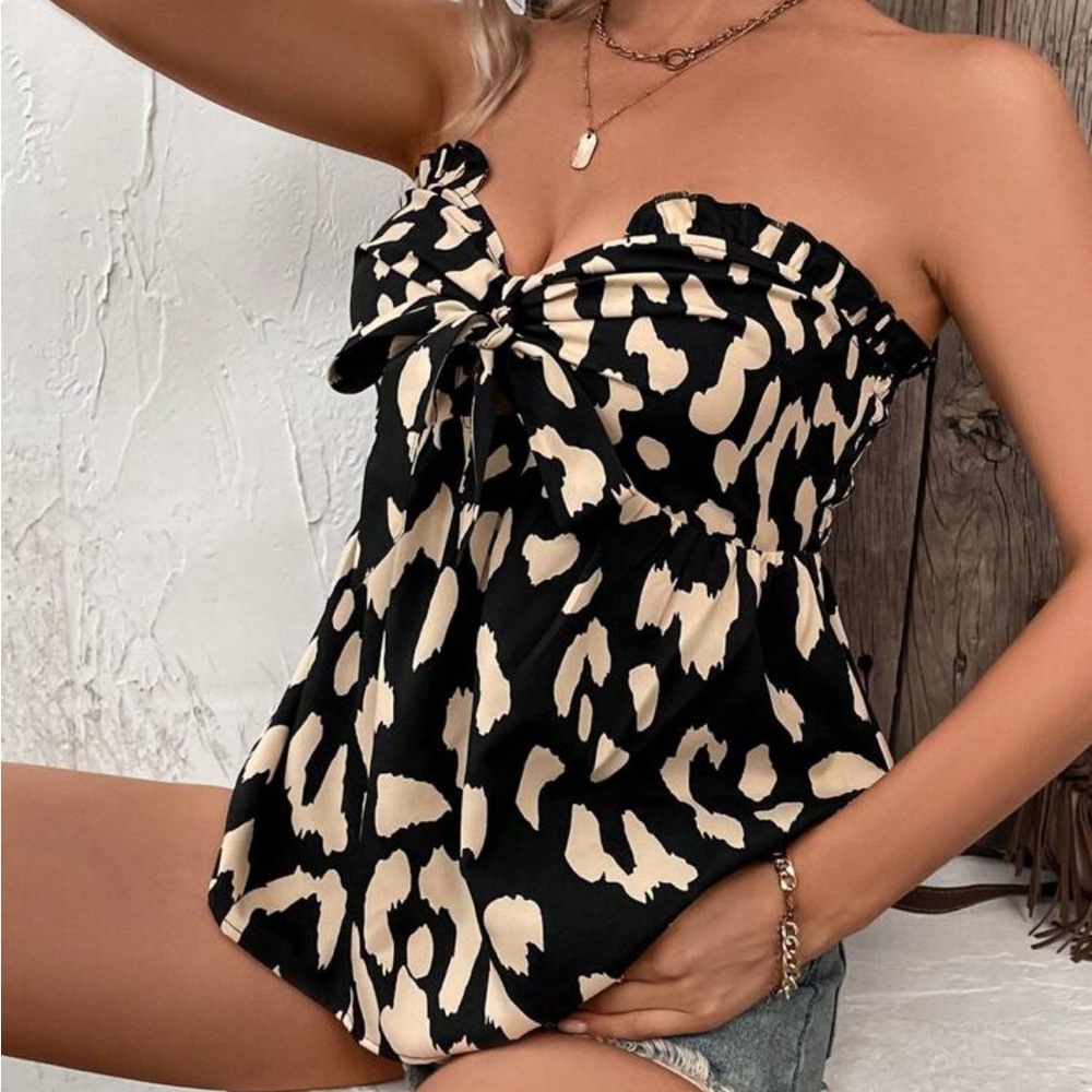 SOLD SHEIN sweetheart tube top